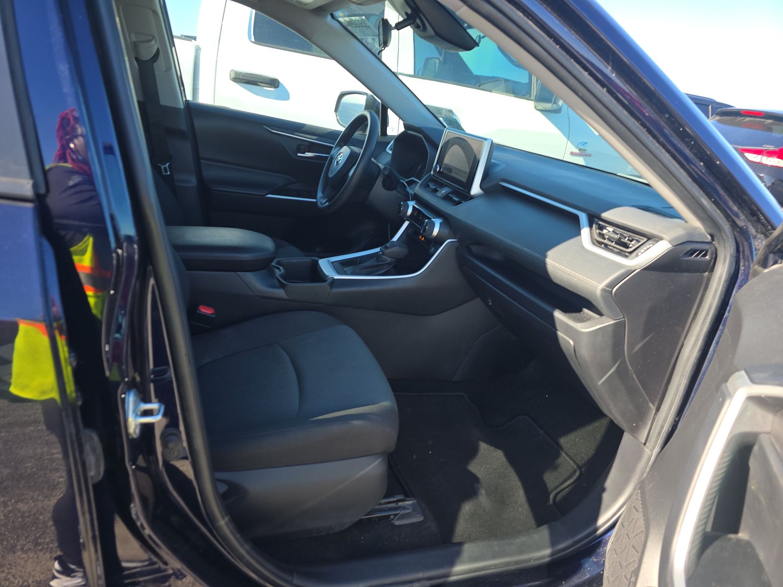 2024 Toyota RAV4 XLE FWD