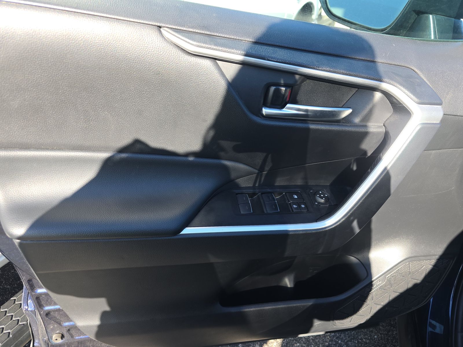 2024 Toyota RAV4 XLE FWD