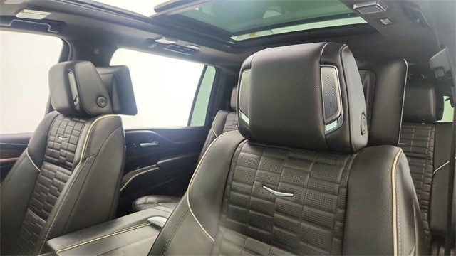 2023 Cadillac Escalade ESV Sport Platinum AWD