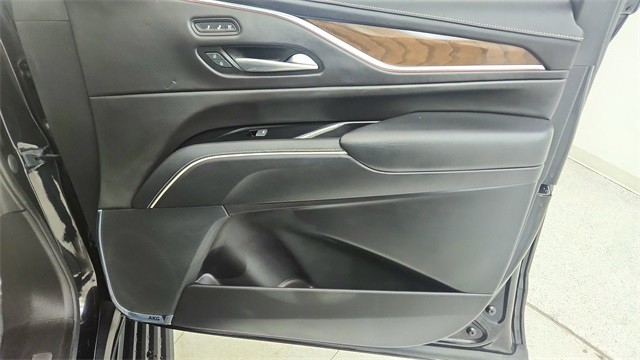 2023 Cadillac Escalade ESV Sport Platinum AWD