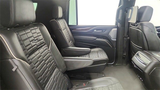 2023 Cadillac Escalade ESV Sport Platinum AWD