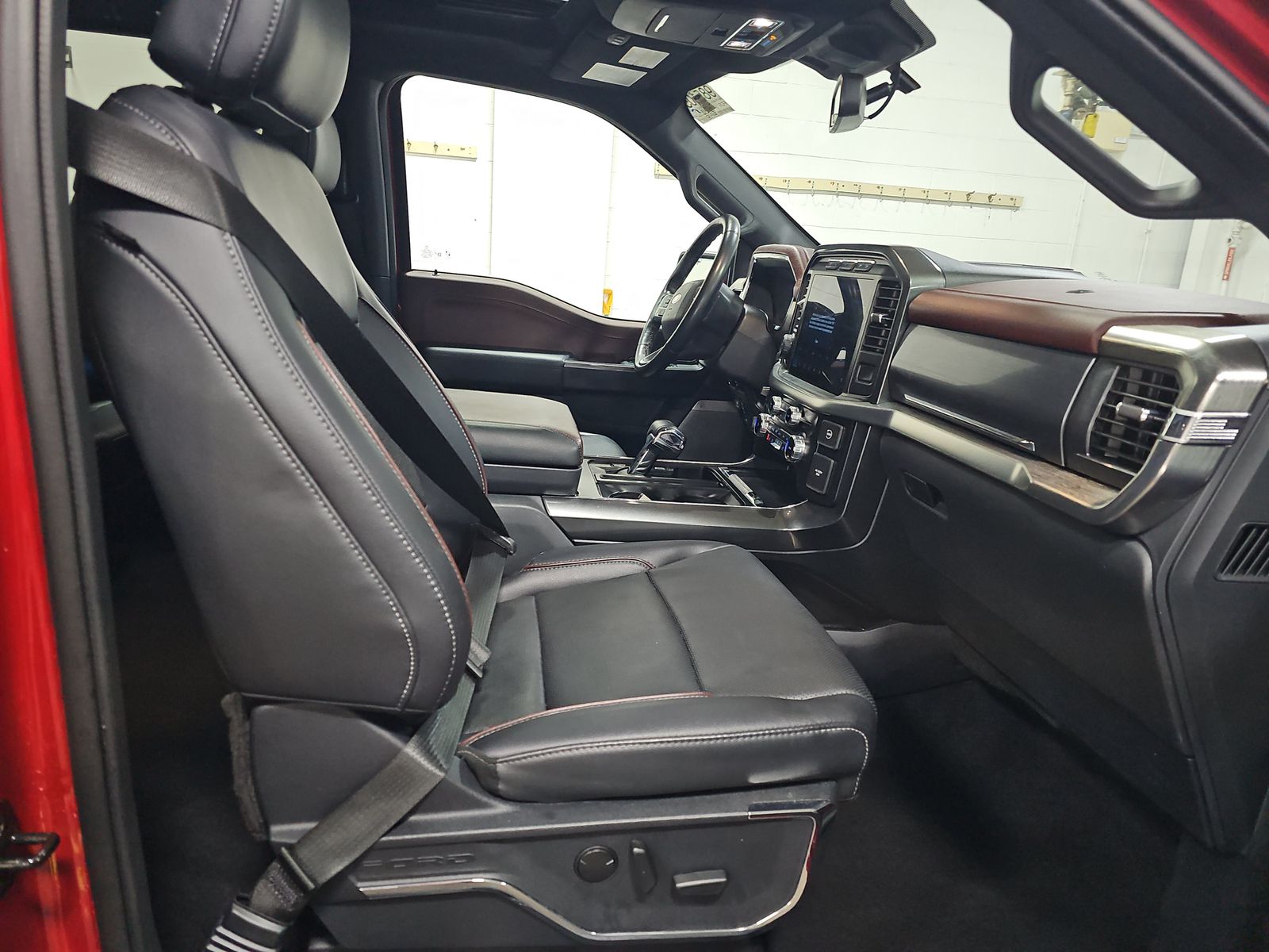 2023 Ford F-150 Hybrid Lariat AWD