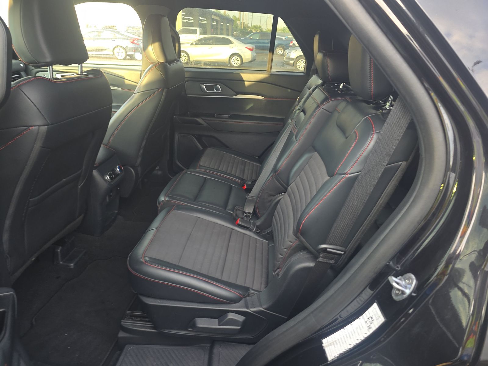 2025 Ford Explorer ST-Line AWD