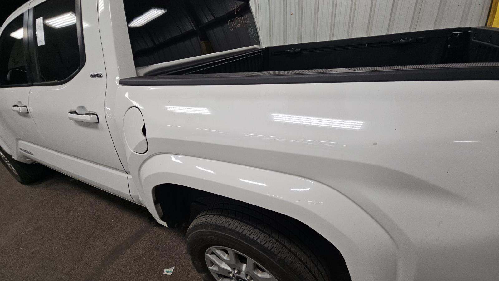 2024 Toyota Tacoma SR5 AWD