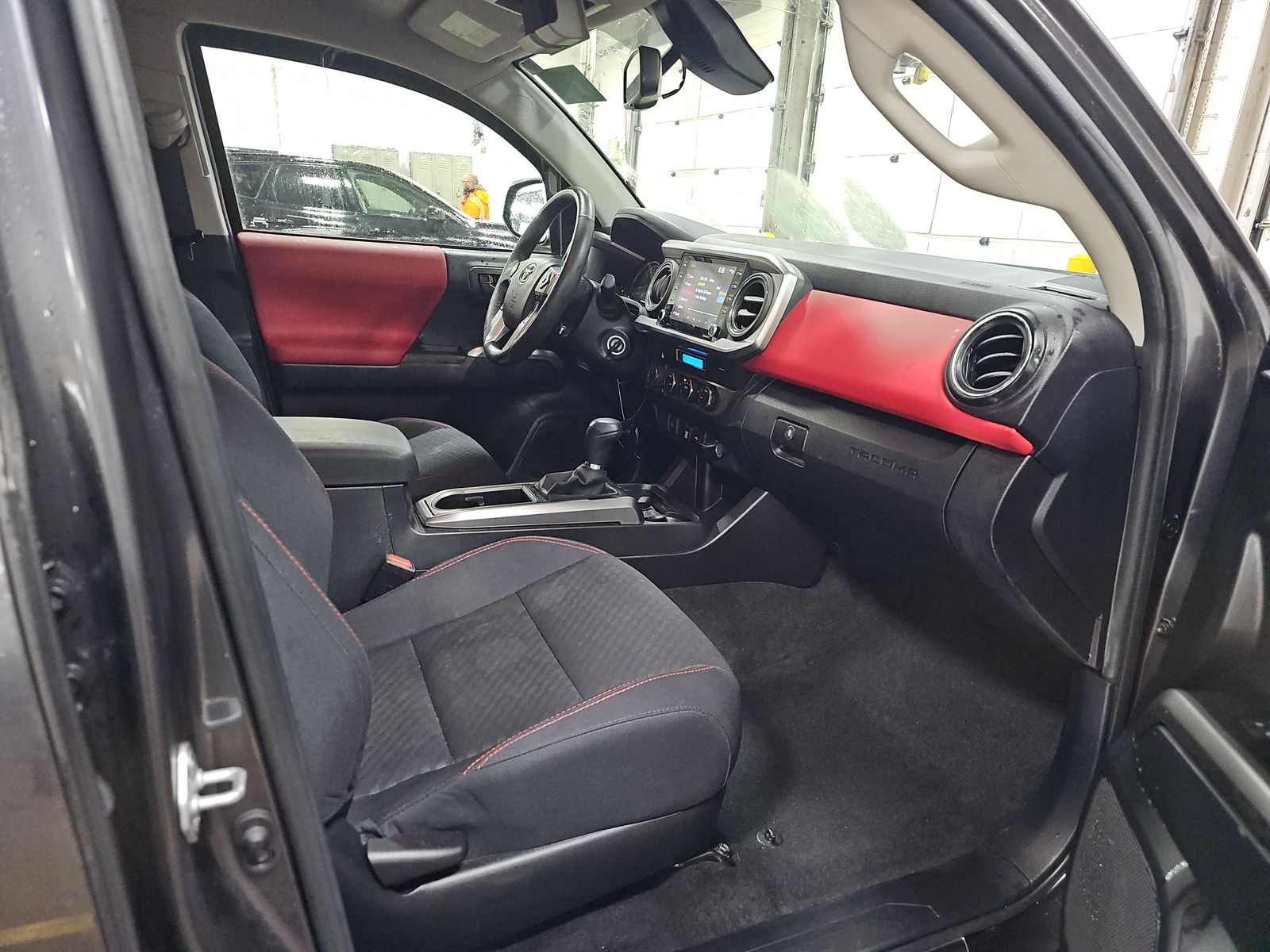 2022 Toyota Tacoma SR5 AWD