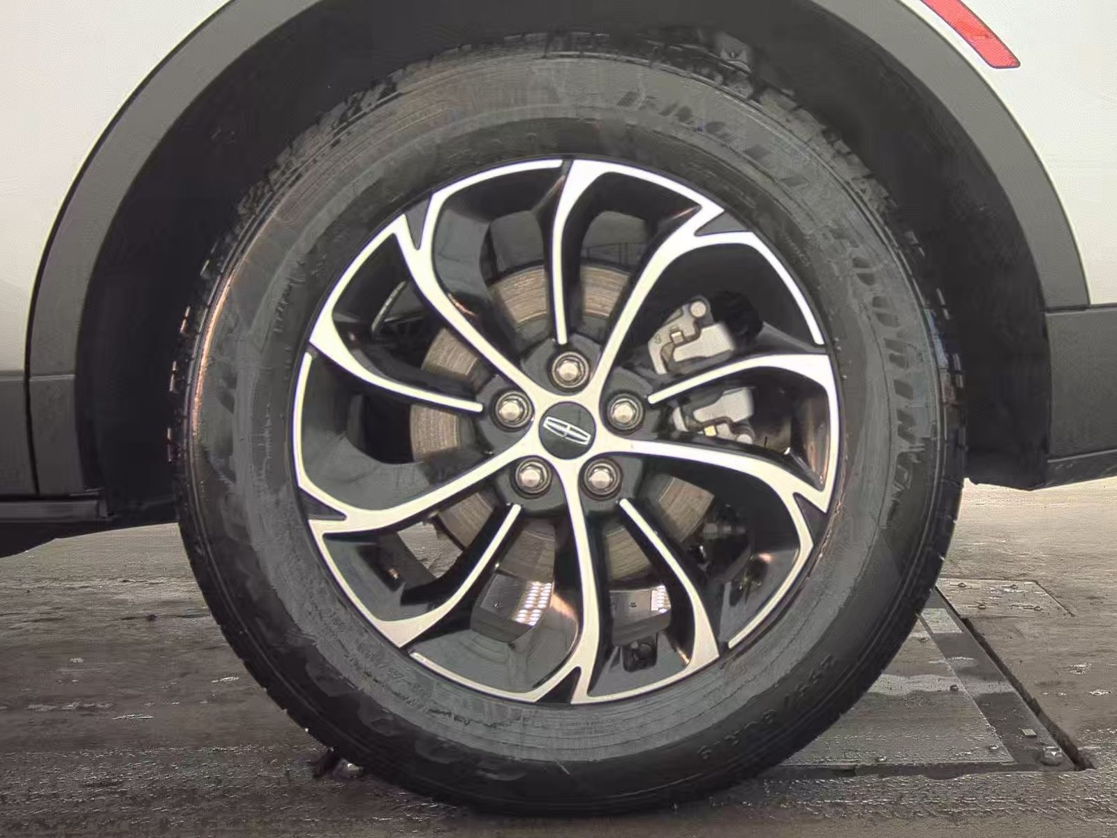 2025 Lincoln Nautilus Premiere AWD