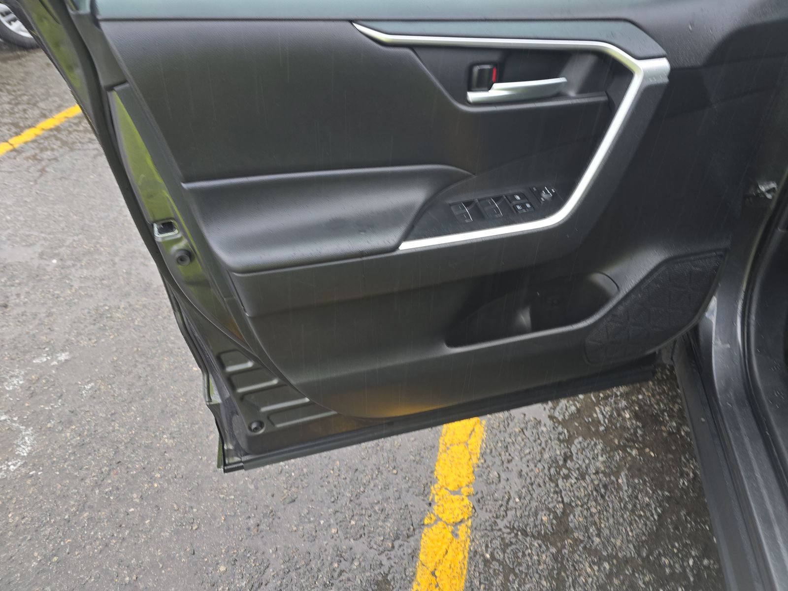 2024 Toyota RAV4 Hybrid SE AWD