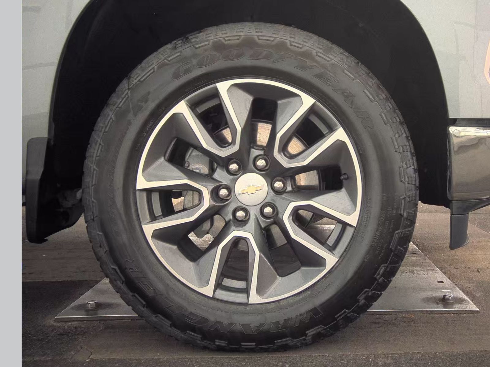 2023 Chevrolet Silverado 1500 LT AWD