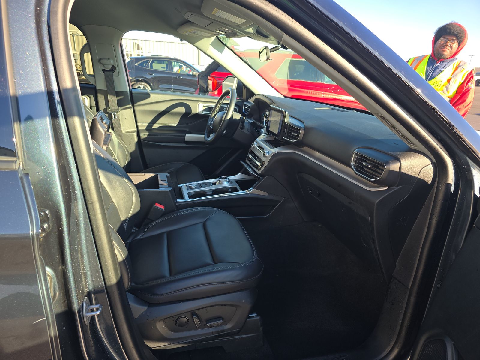 2023 Ford Explorer XLT AWD