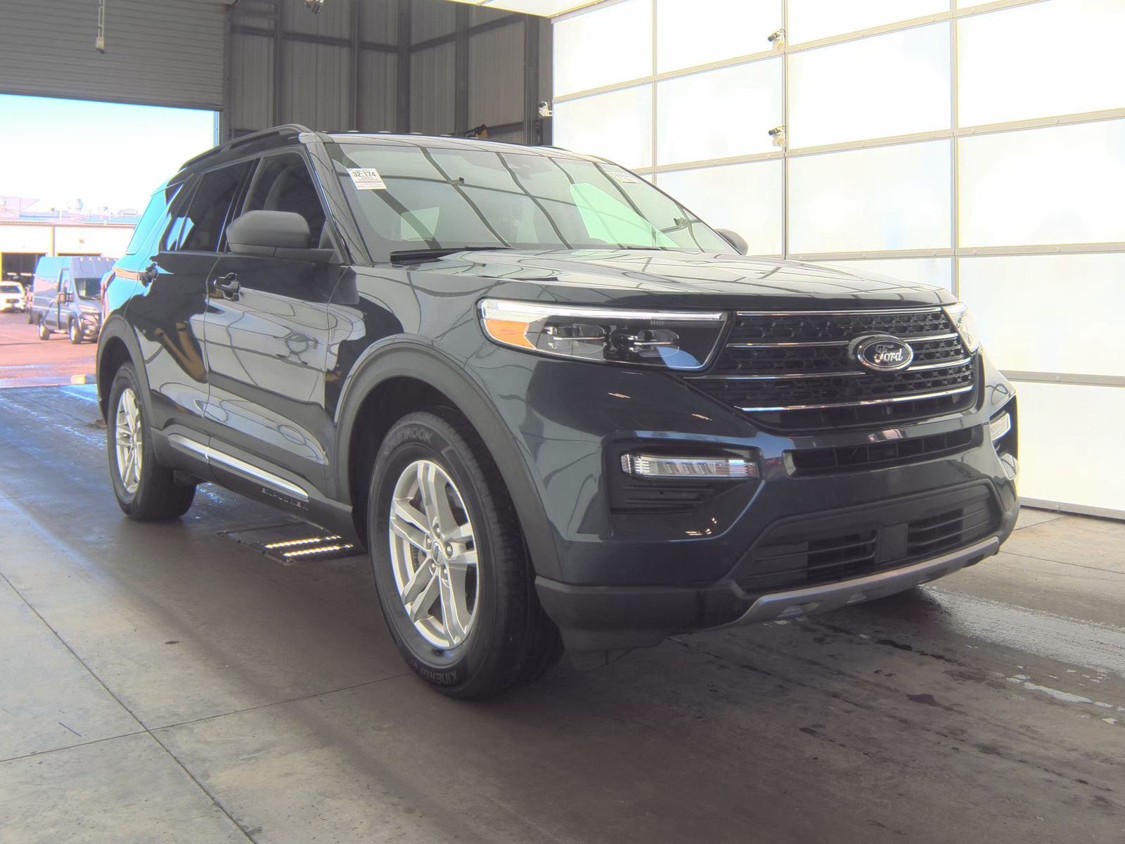 2023 Ford Explorer XLT AWD