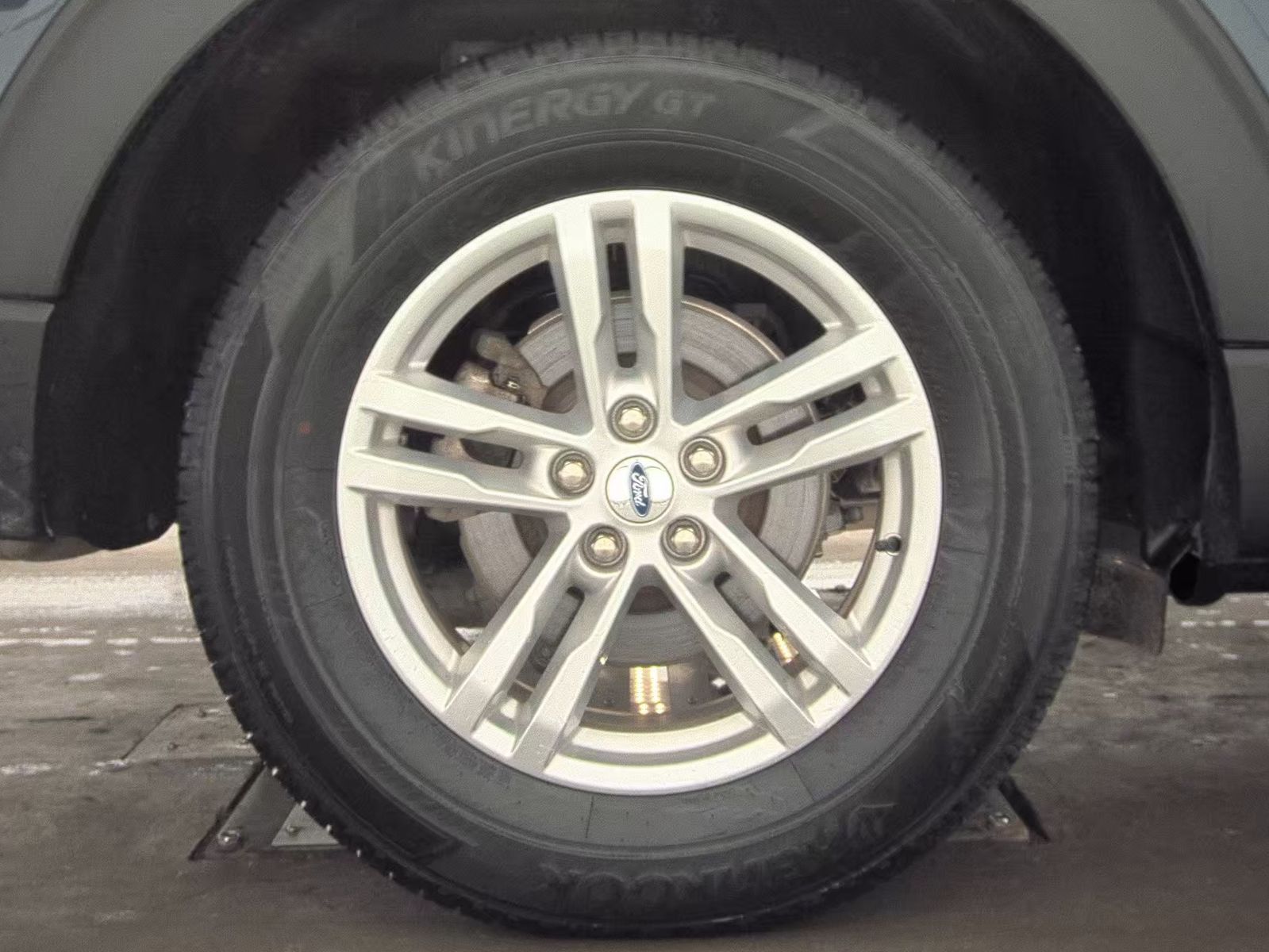 2023 Ford Explorer XLT AWD