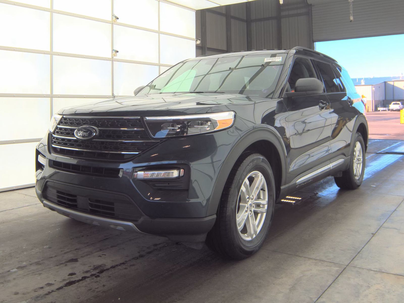 2023 Ford Explorer XLT AWD