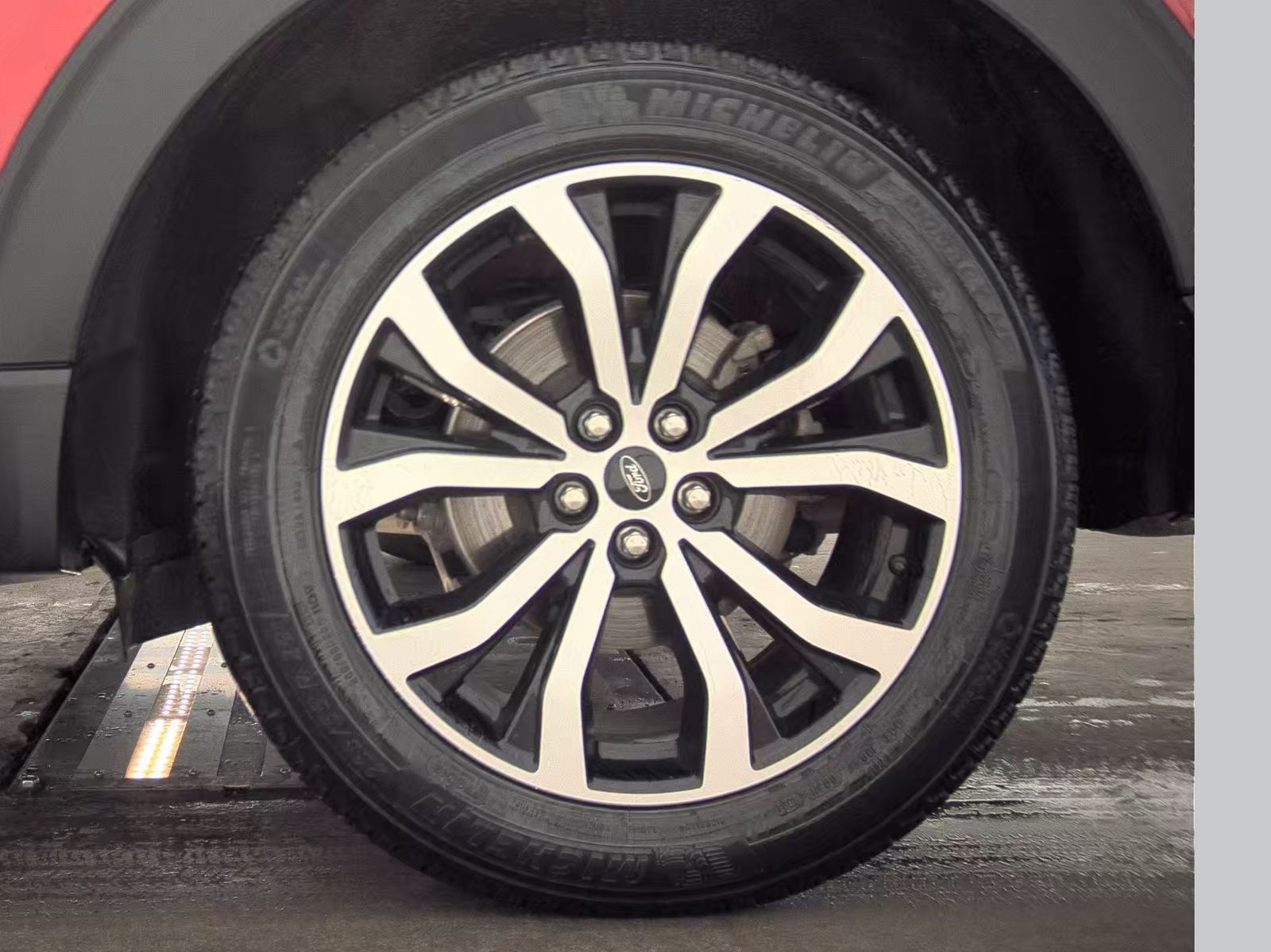 2025 Ford Explorer ST-Line AWD