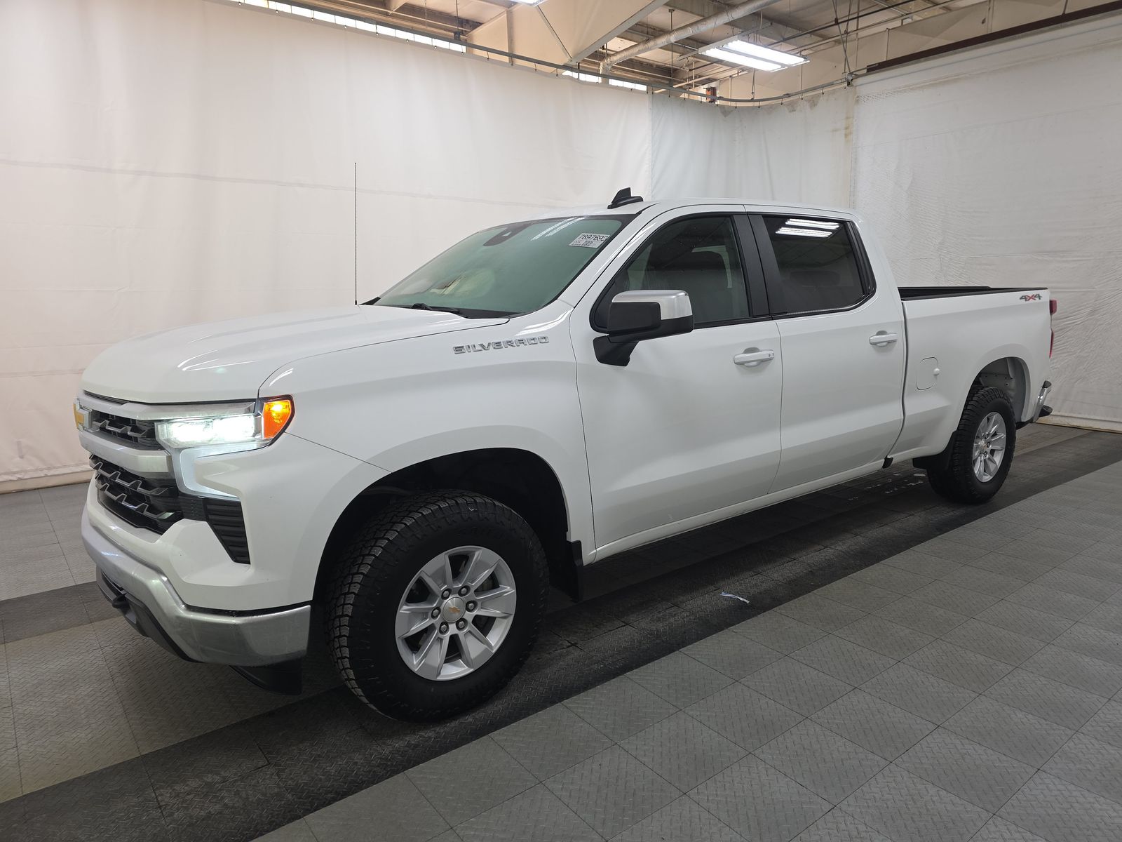 2025 Chevrolet Silverado 1500 LT AWD