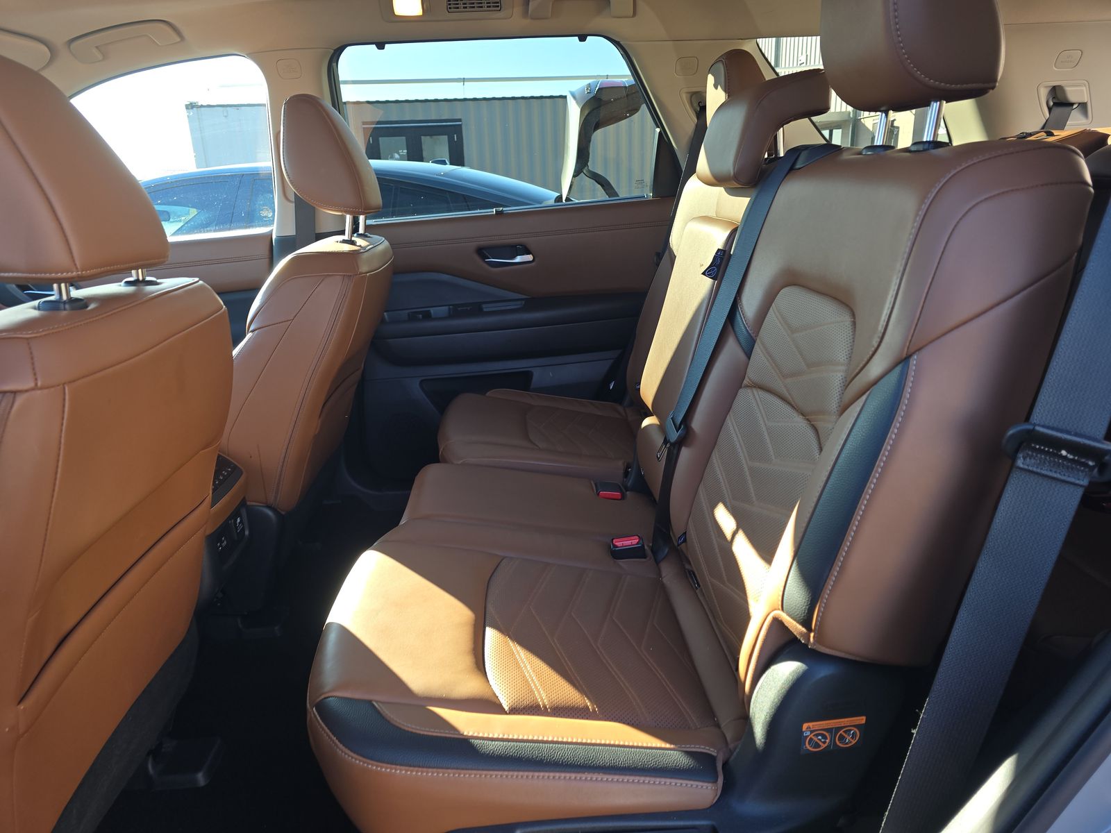 2024 Nissan Pathfinder Platinum AWD