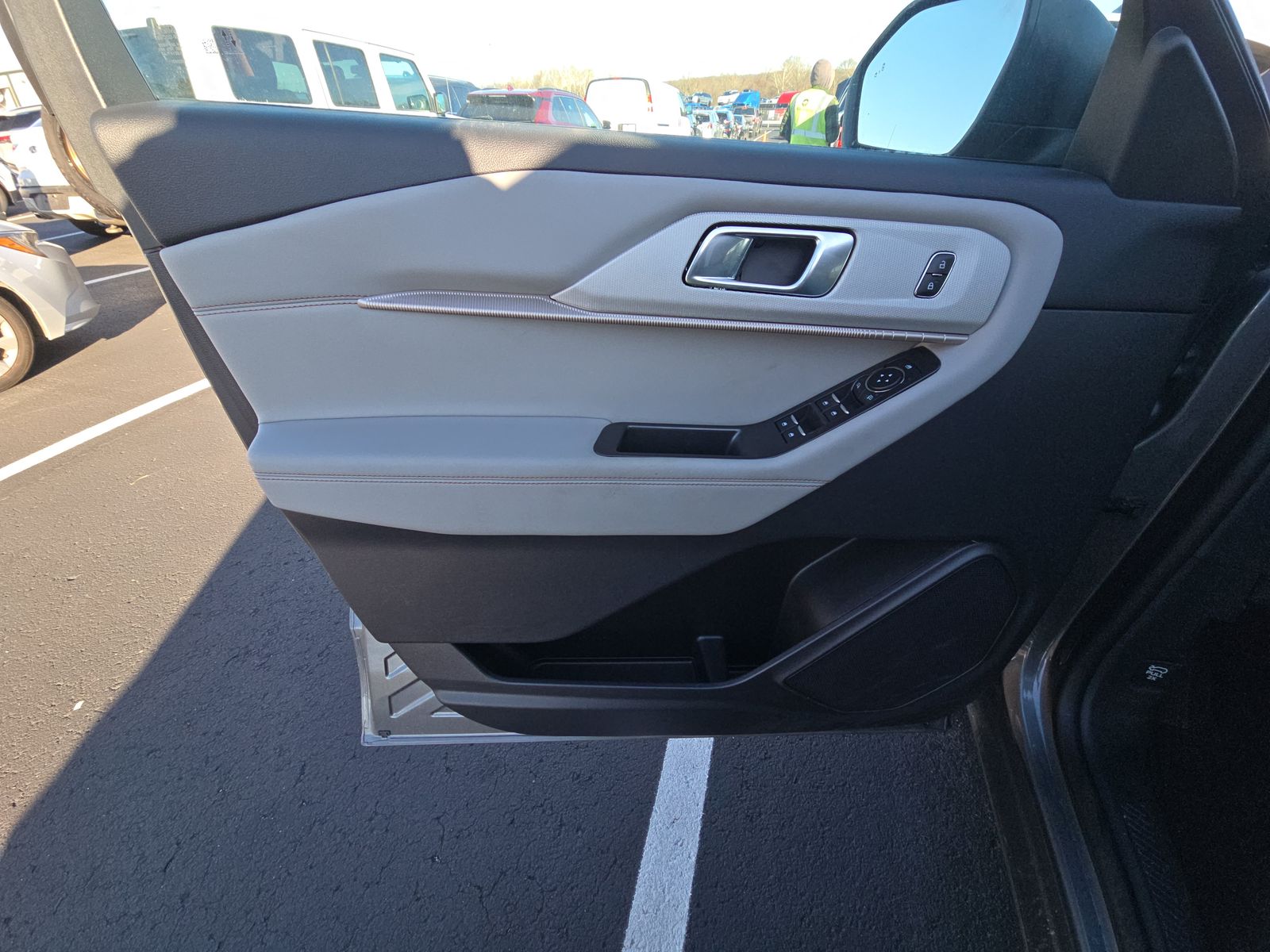 2025 Ford Explorer Active AWD