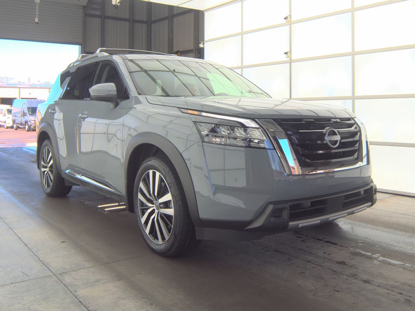 2024 Nissan Pathfinder Platinum AWD