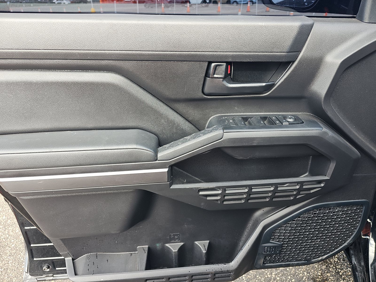 2024 Toyota Tacoma SR5 AWD