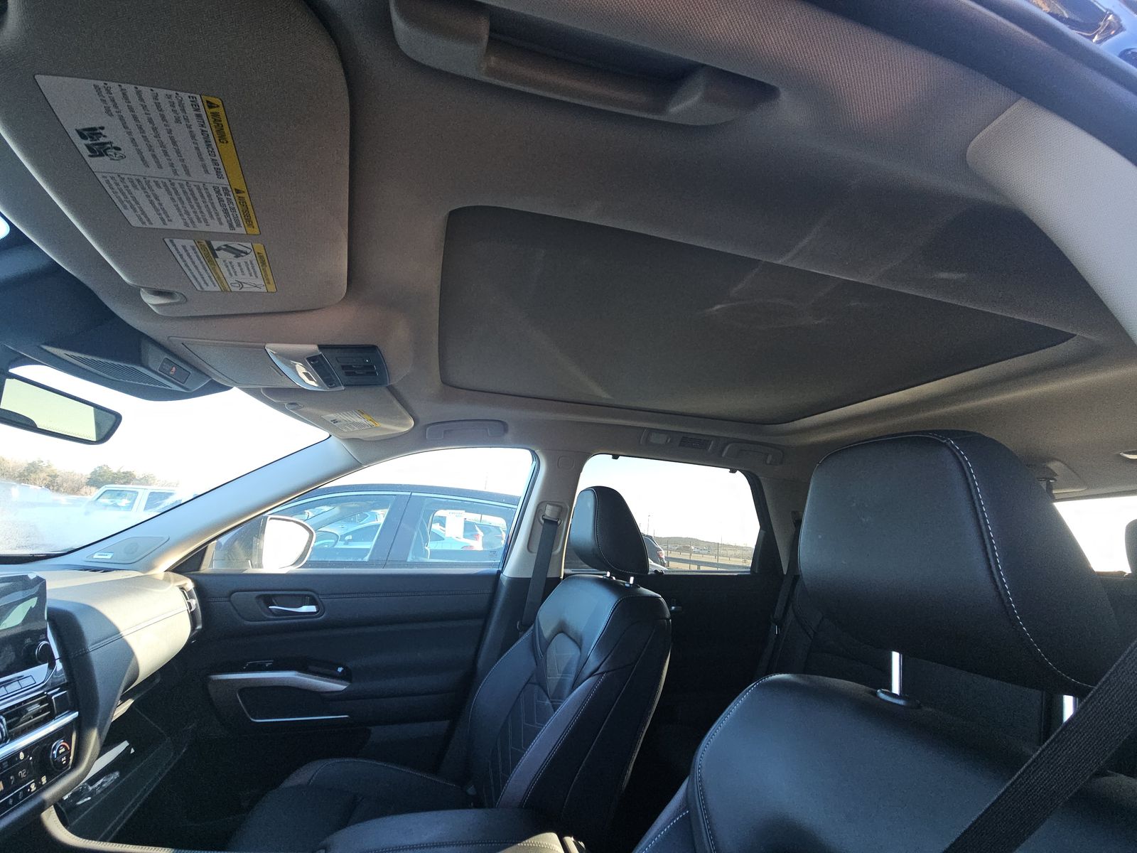 2024 Nissan Pathfinder Platinum FWD