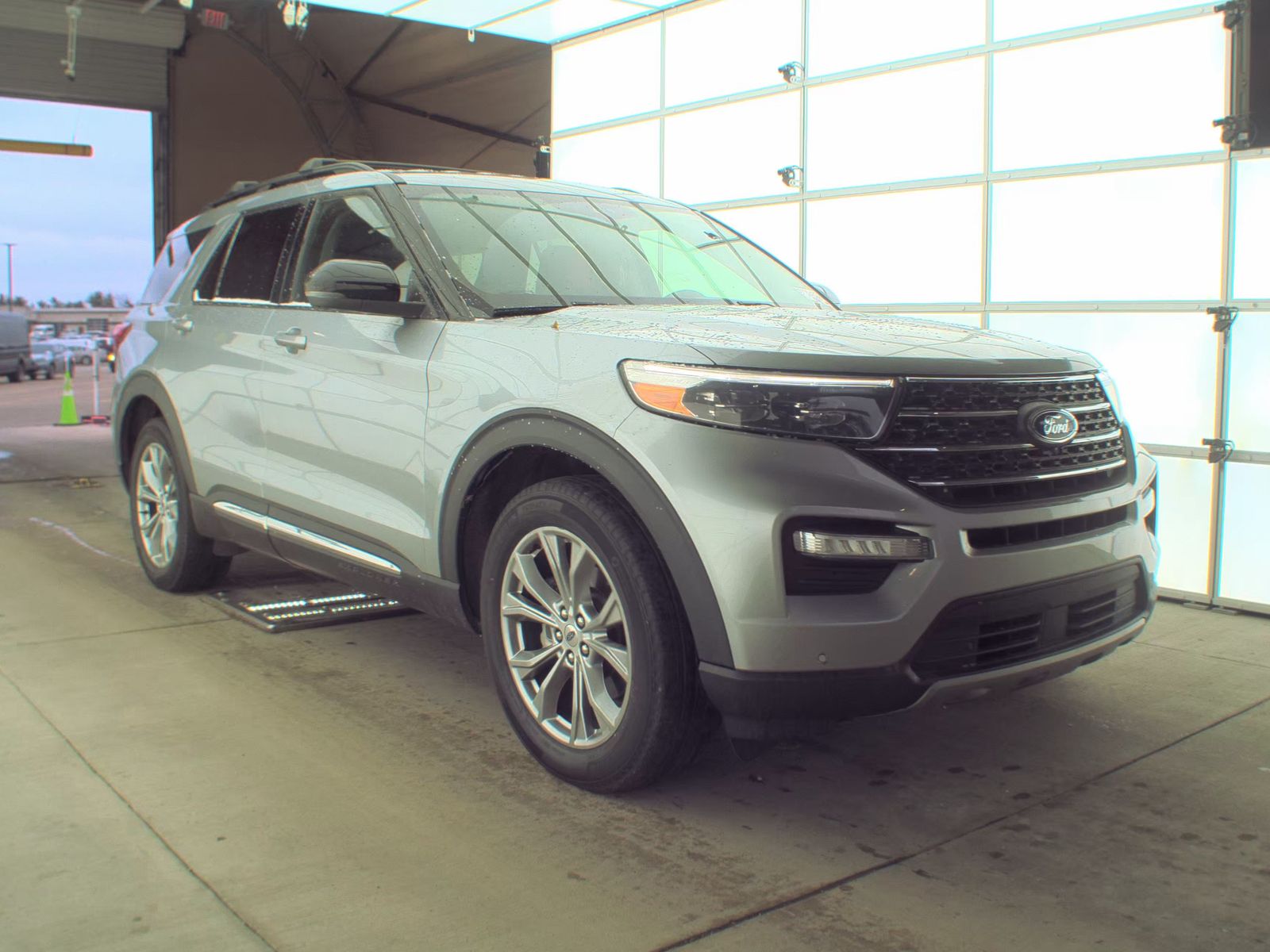 2023 Ford Explorer XLT AWD