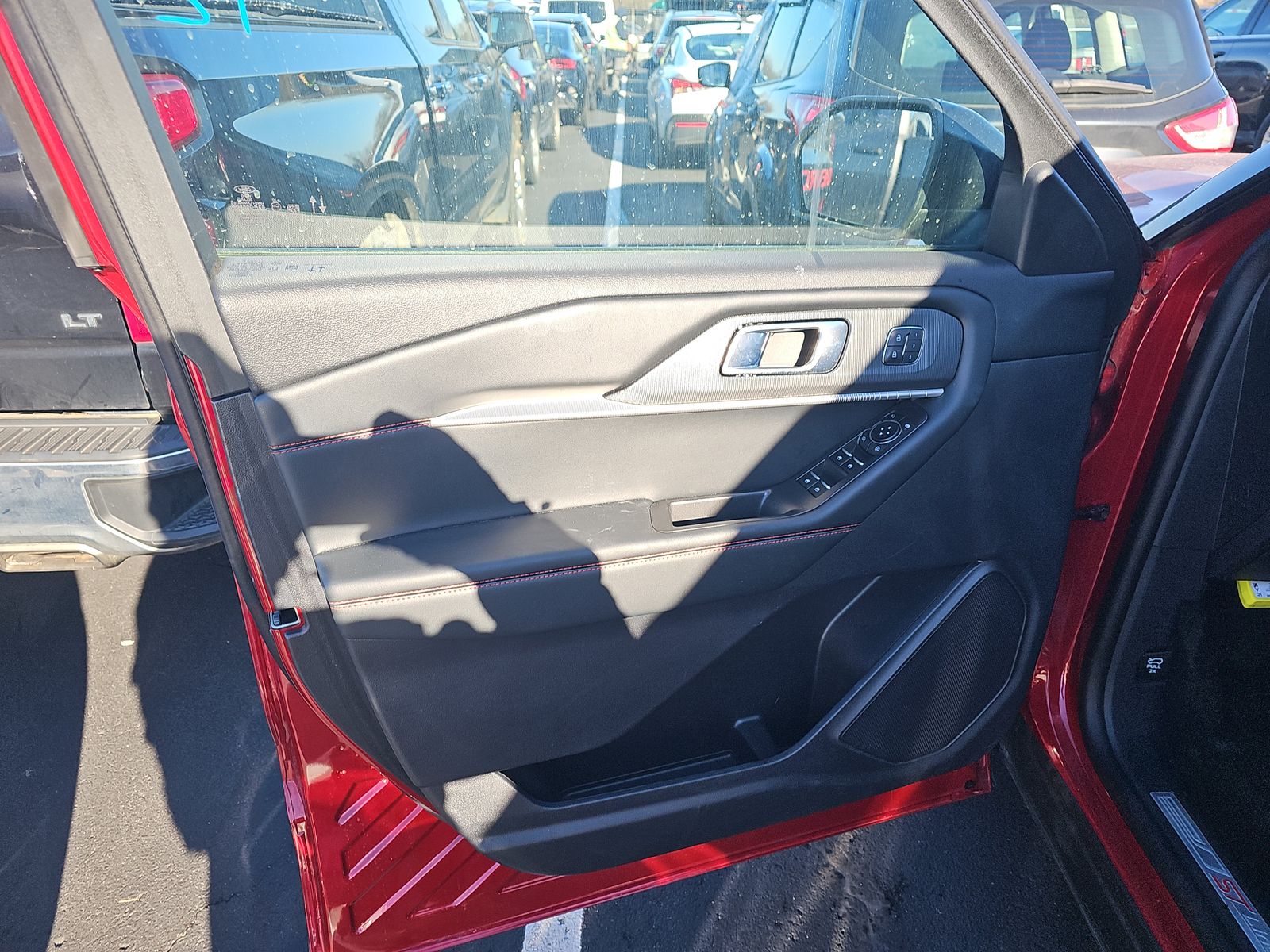 2025 Ford Explorer ST-Line AWD