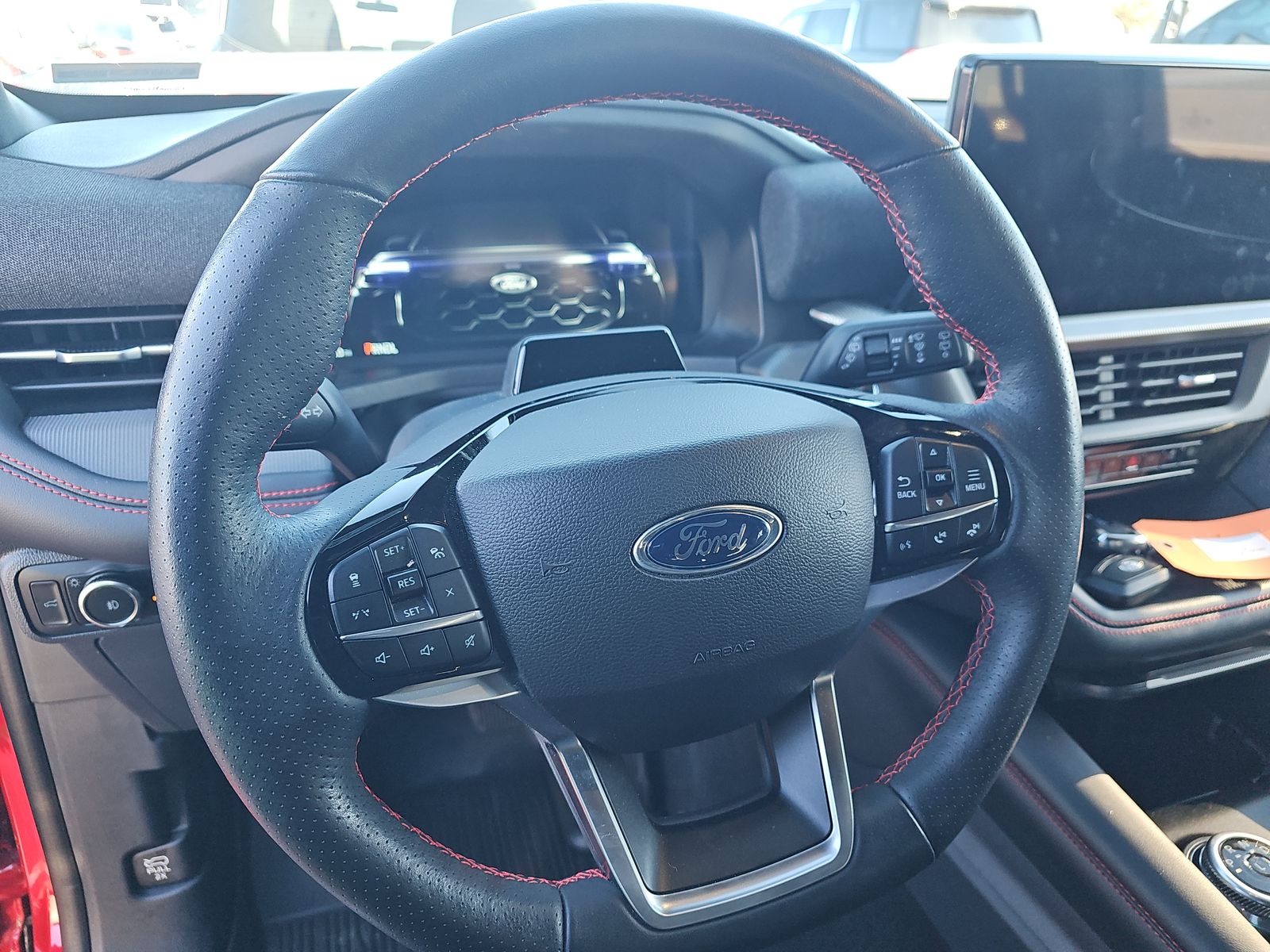 2025 Ford Explorer ST-Line AWD