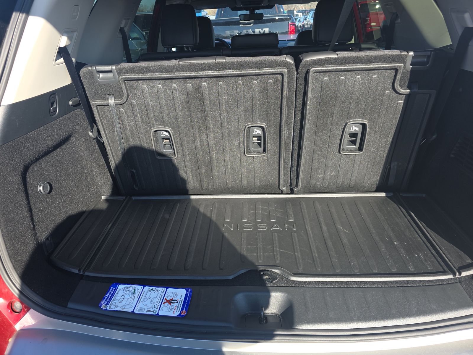 2024 Nissan Pathfinder Platinum AWD