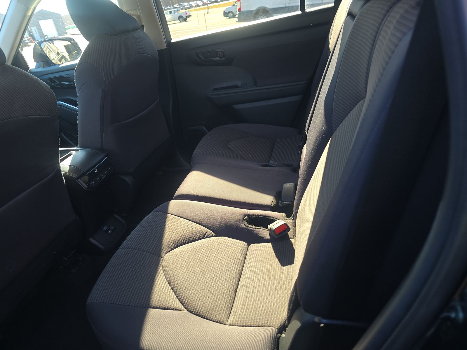 2024 Toyota Highlander LE AWD