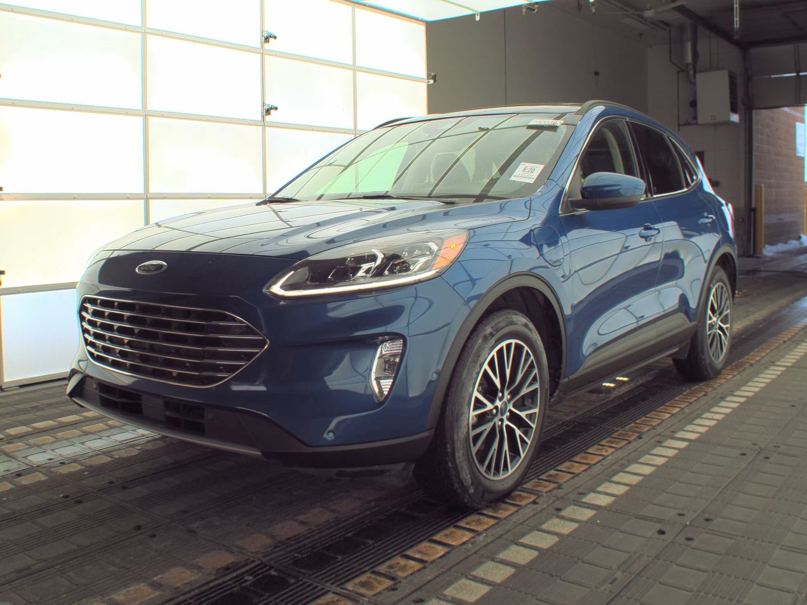 2022 Ford Escape Plug-In Hybrid Titanium FWD