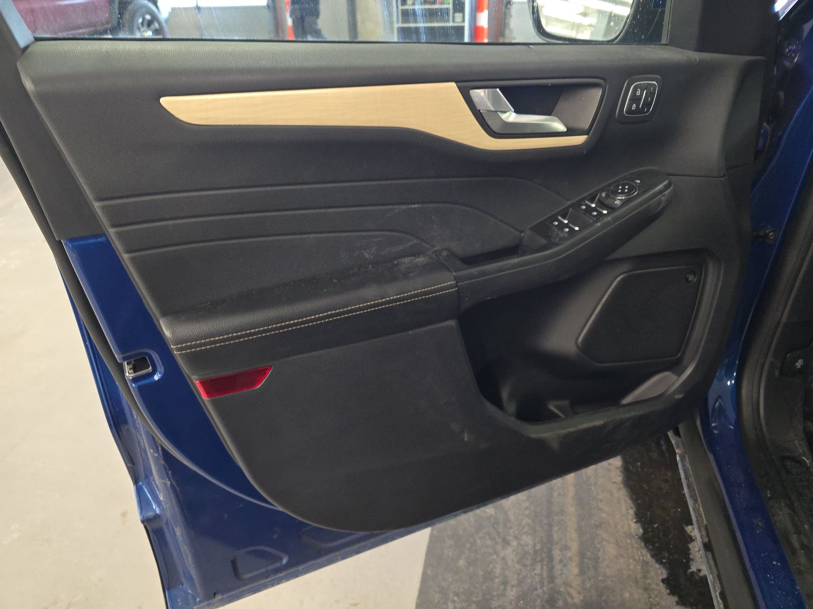 2022 Ford Escape Plug-In Hybrid Titanium FWD