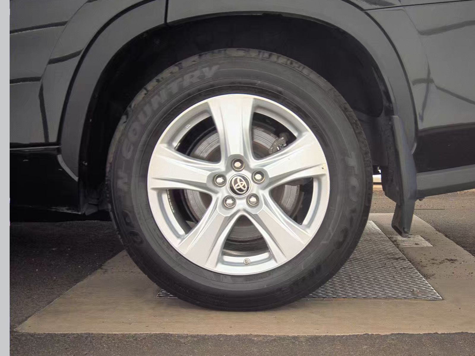 2024 Toyota Highlander LE AWD