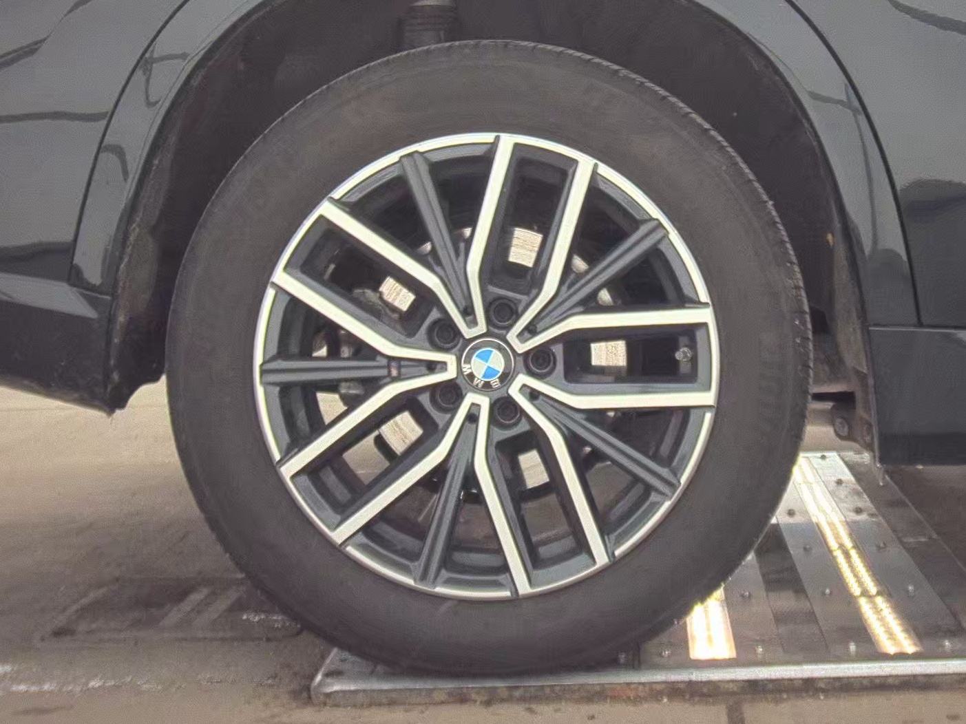 2025 BMW X1 xDrive28i AWD