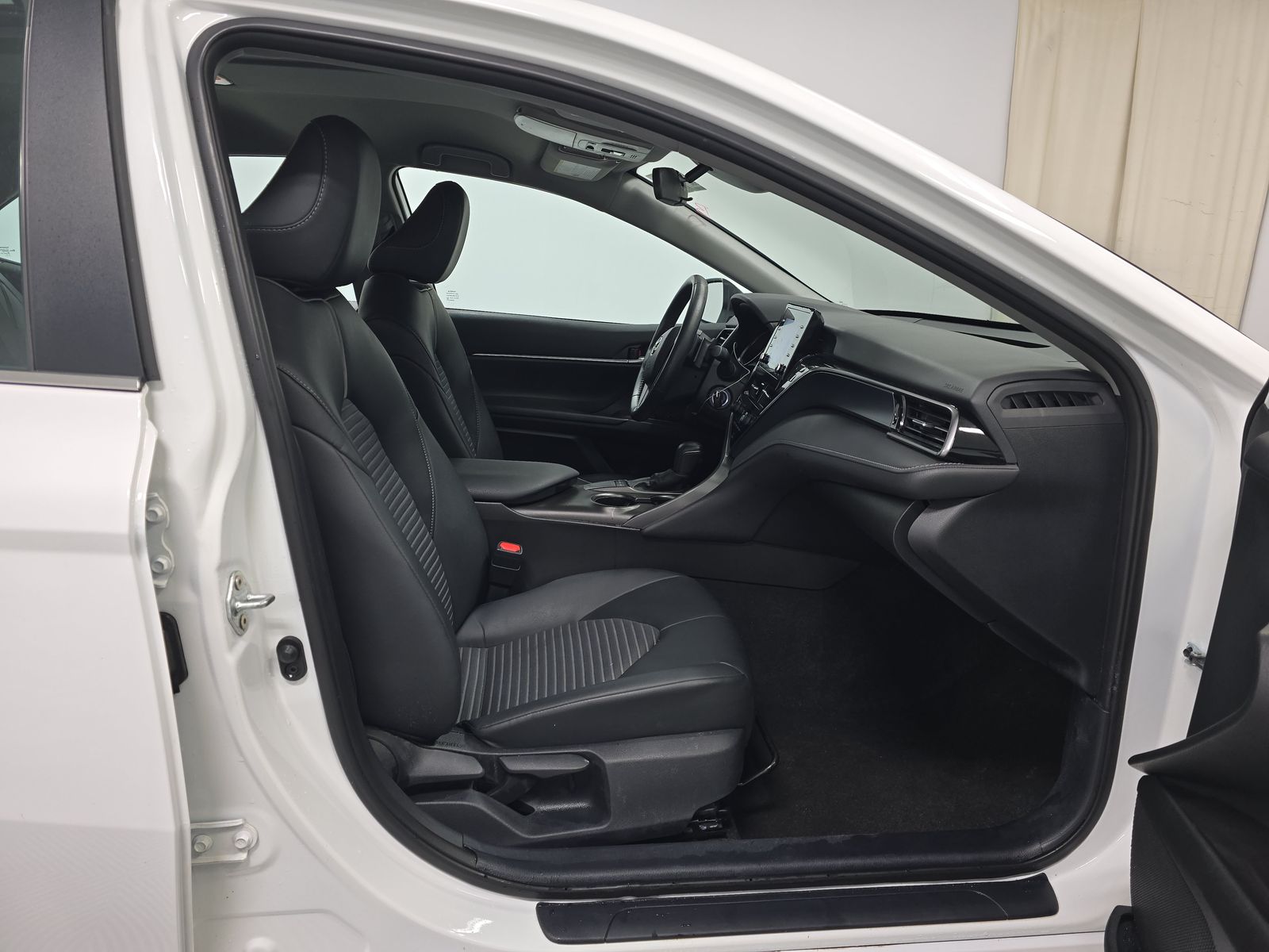 2024 Toyota Camry SE FWD