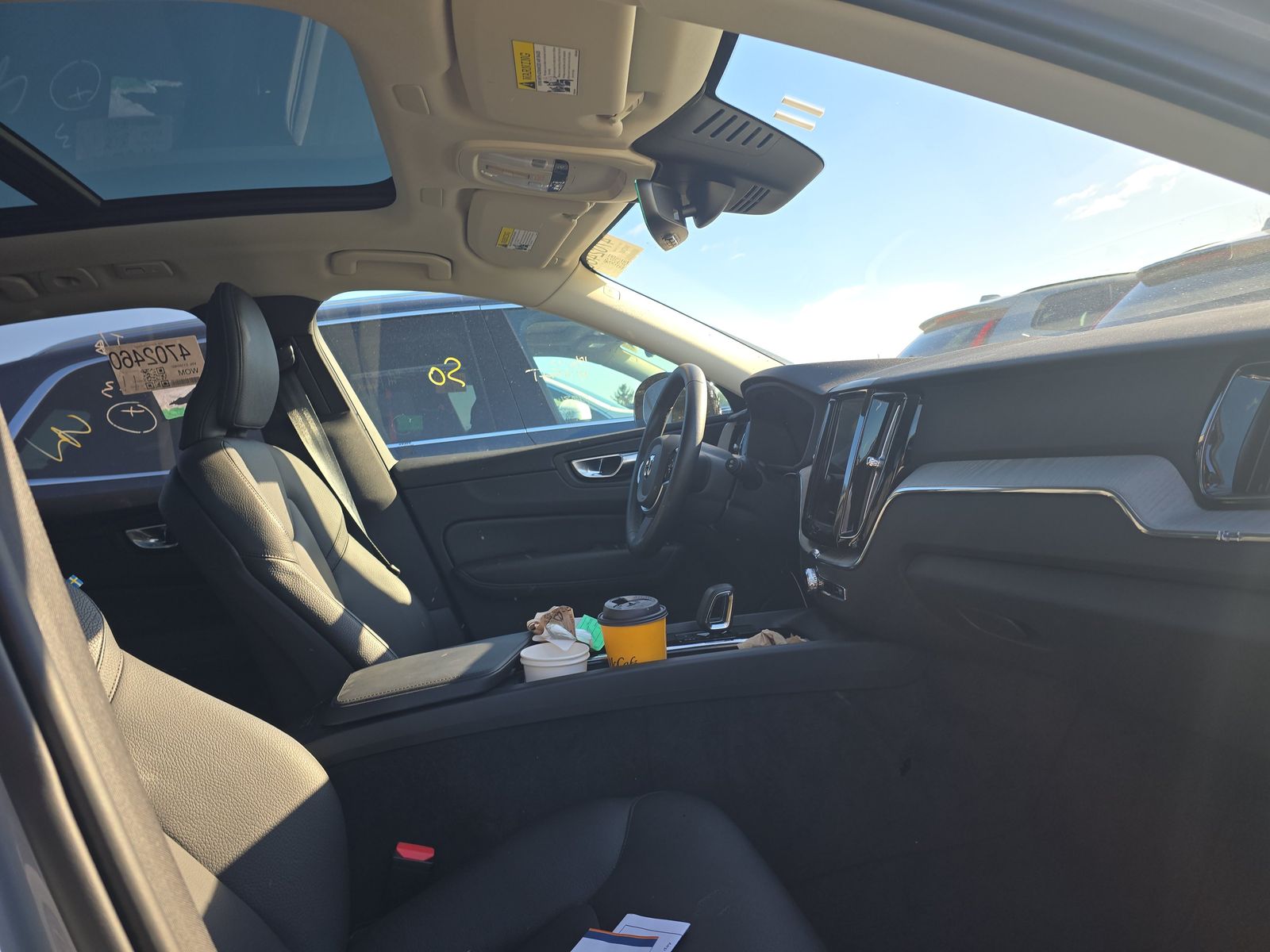 2025 Volvo XC60 B5 Plus AWD