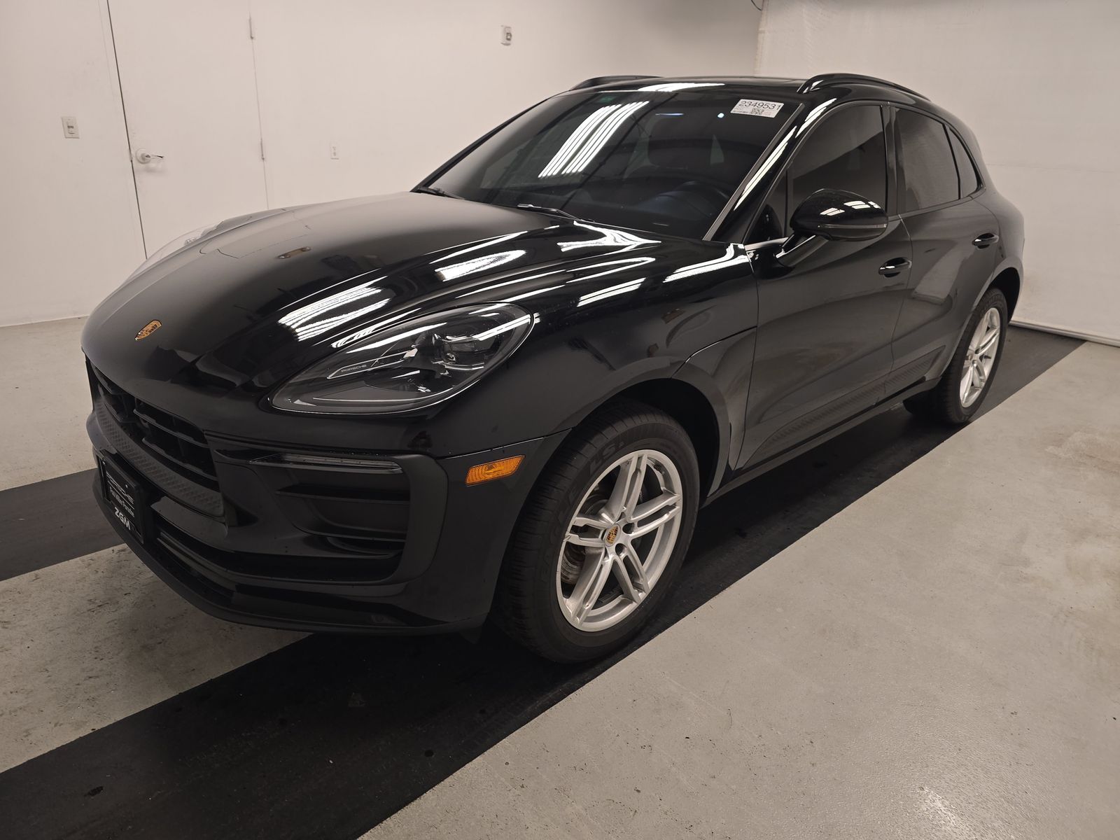 2023 Porsche Macan Base AWD