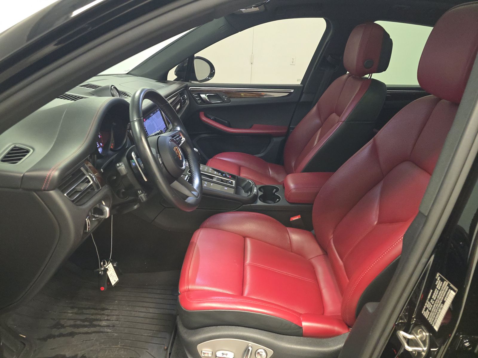 2023 Porsche Macan Base AWD