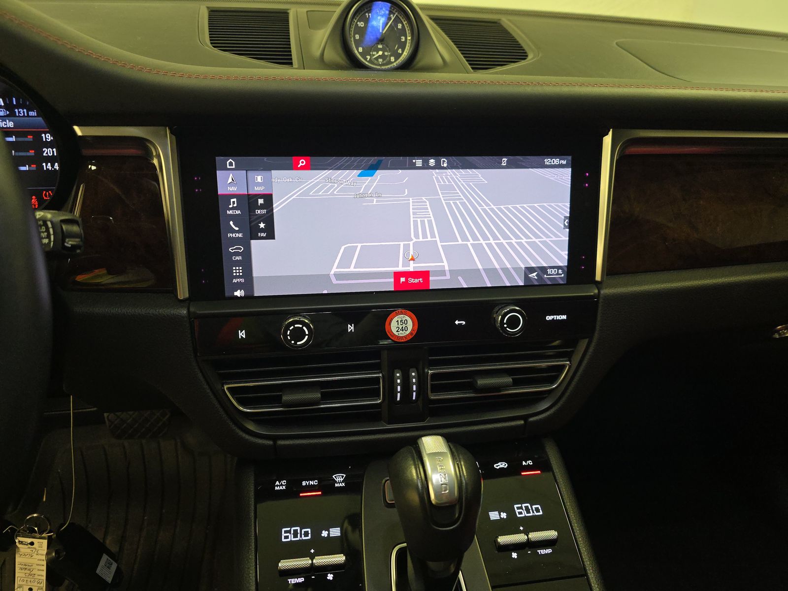 2023 Porsche Macan Base AWD