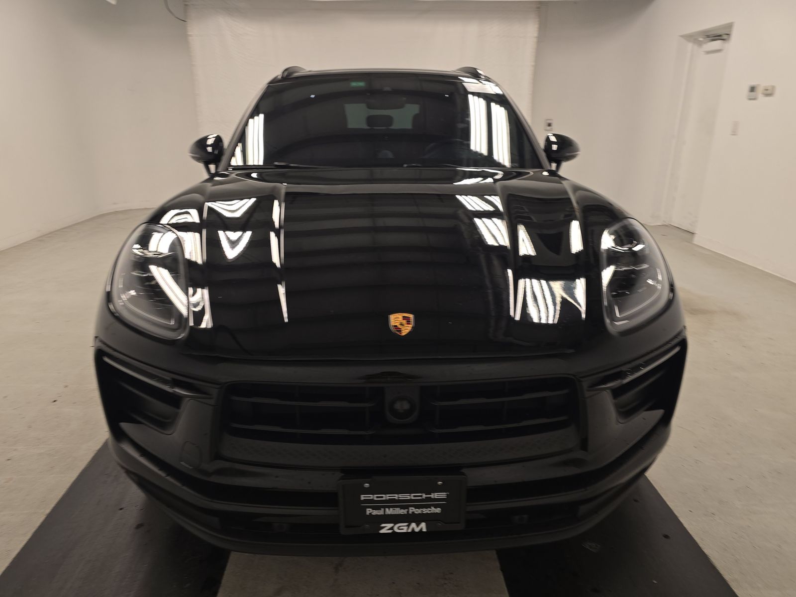 2023 Porsche Macan Base AWD