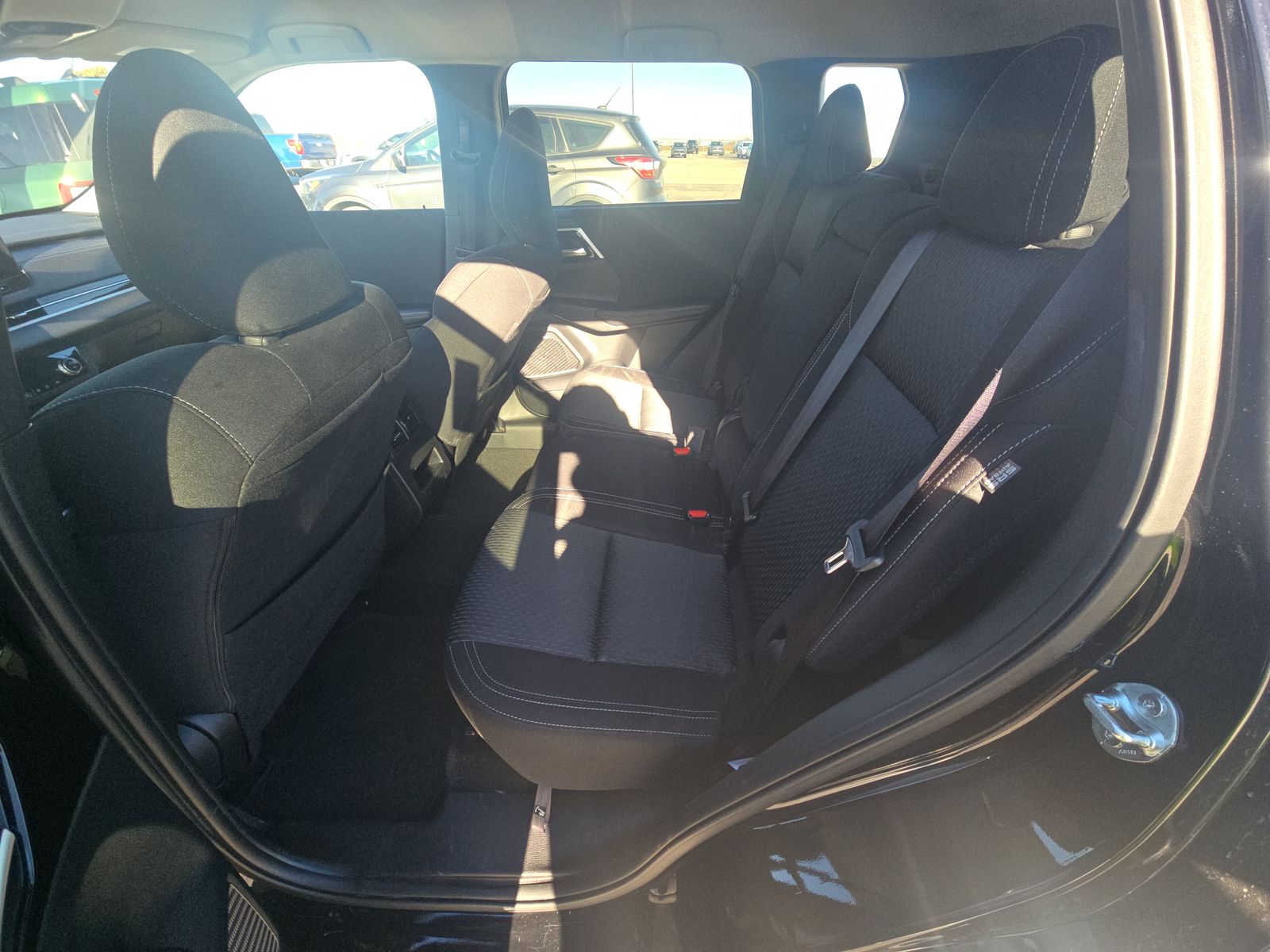 2025 Mitsubishi Outlander ES FWD