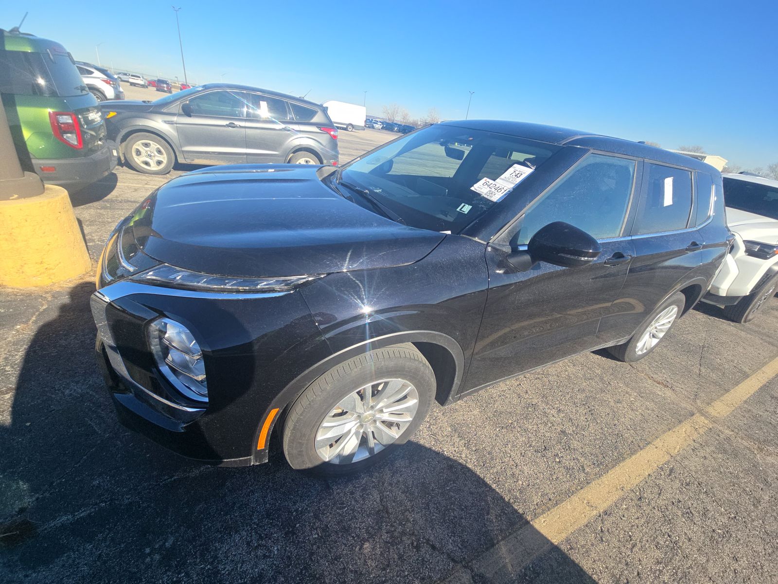 2025 Mitsubishi Outlander ES FWD