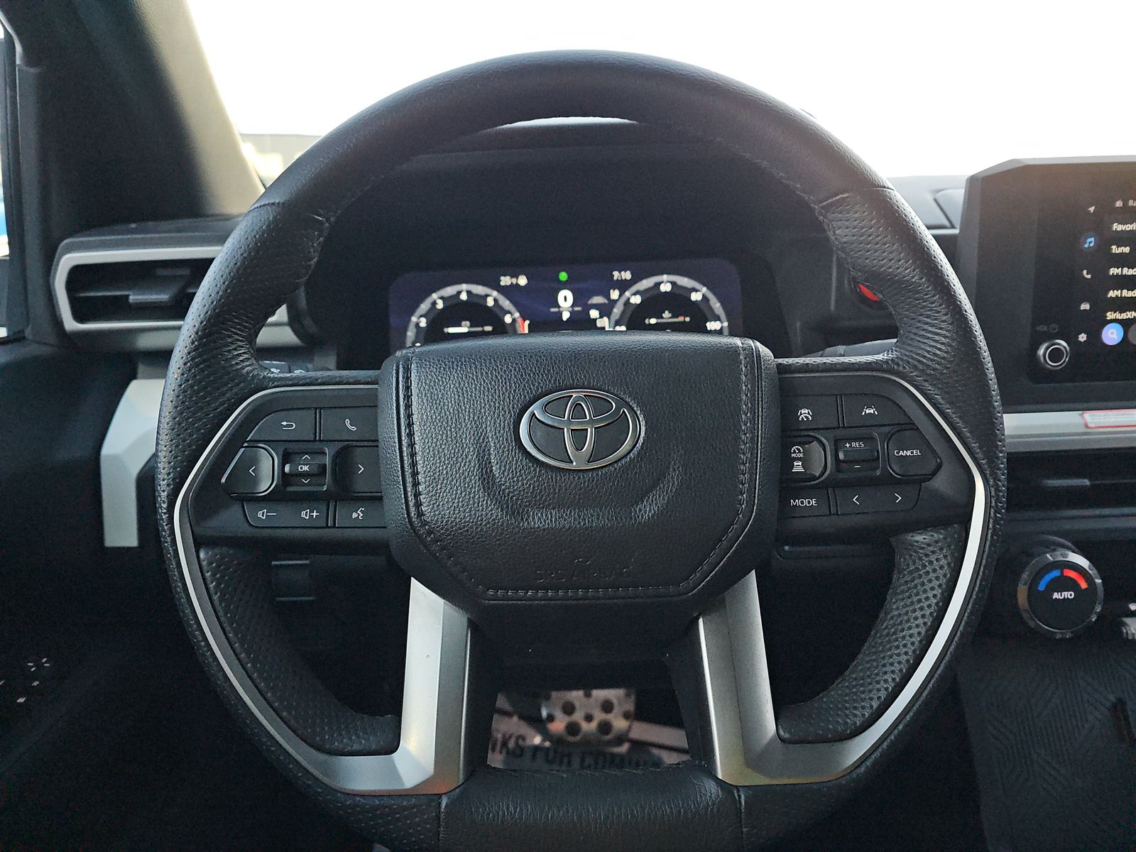 2024 Toyota Tacoma Hybrid TRD Sport AWD