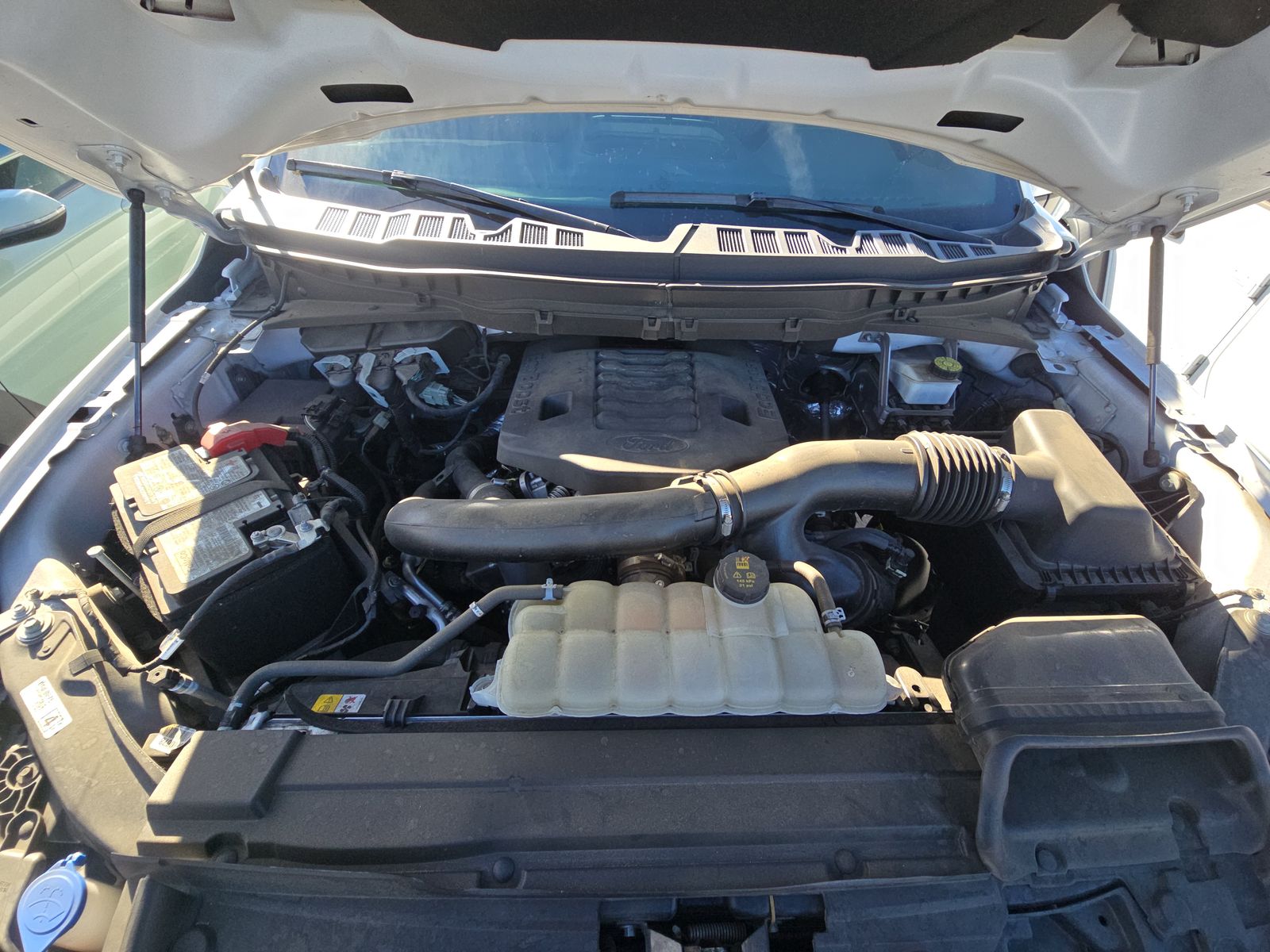 2023 Ford F-150 Lariat AWD