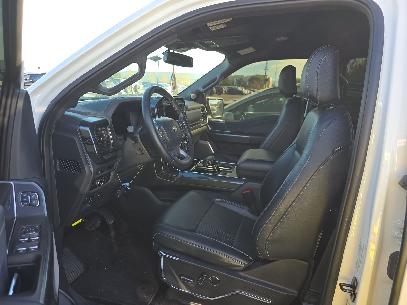 2023 Ford F-150 Lariat AWD