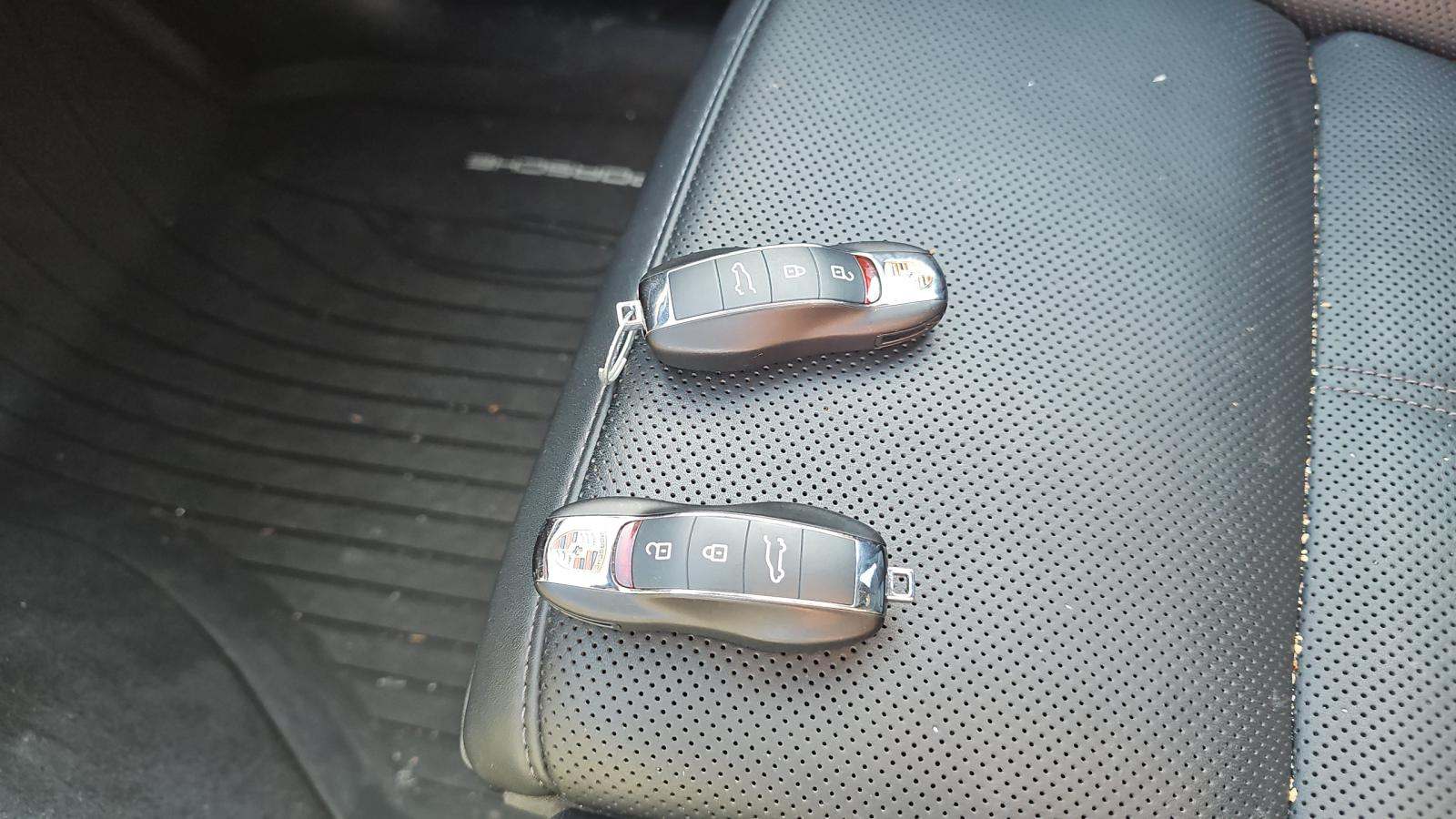 2023 Porsche Macan Base AWD