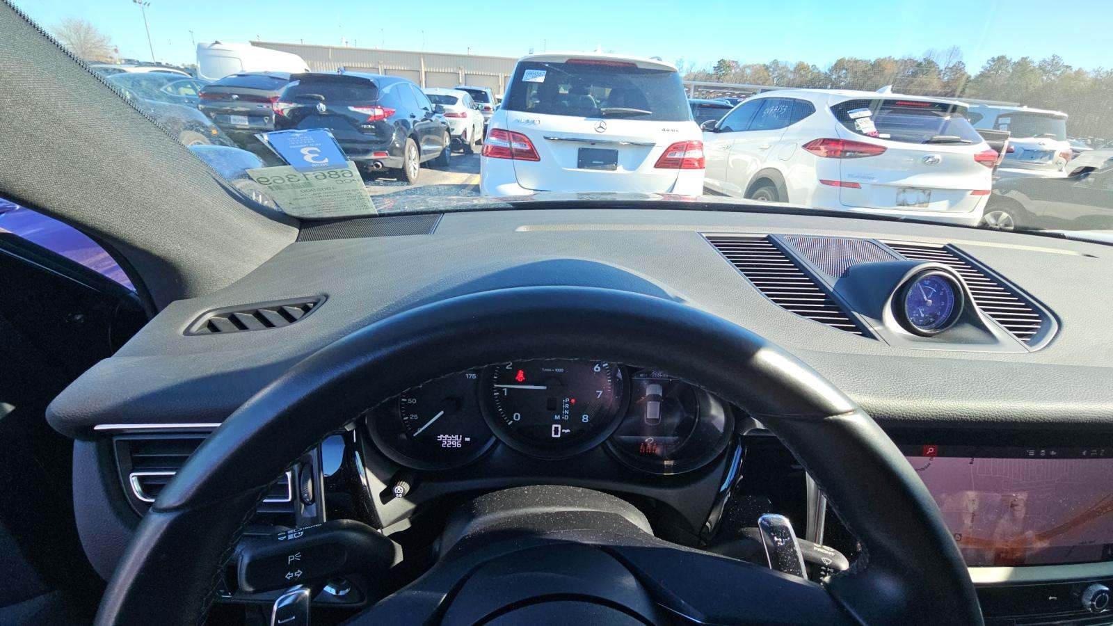 2023 Porsche Macan Base AWD