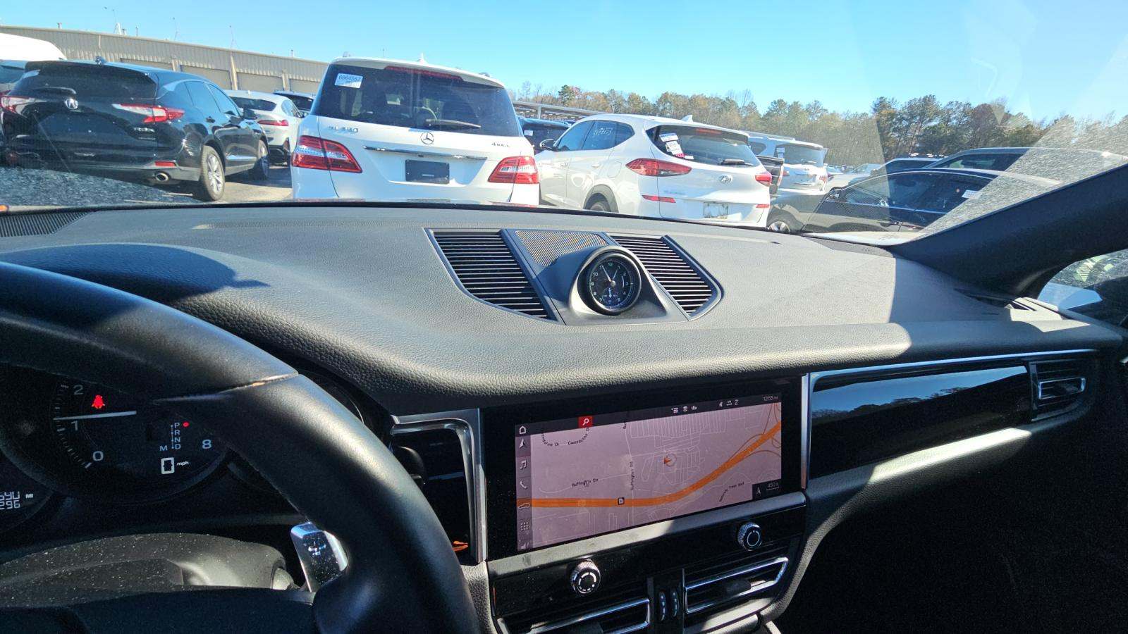 2023 Porsche Macan Base AWD