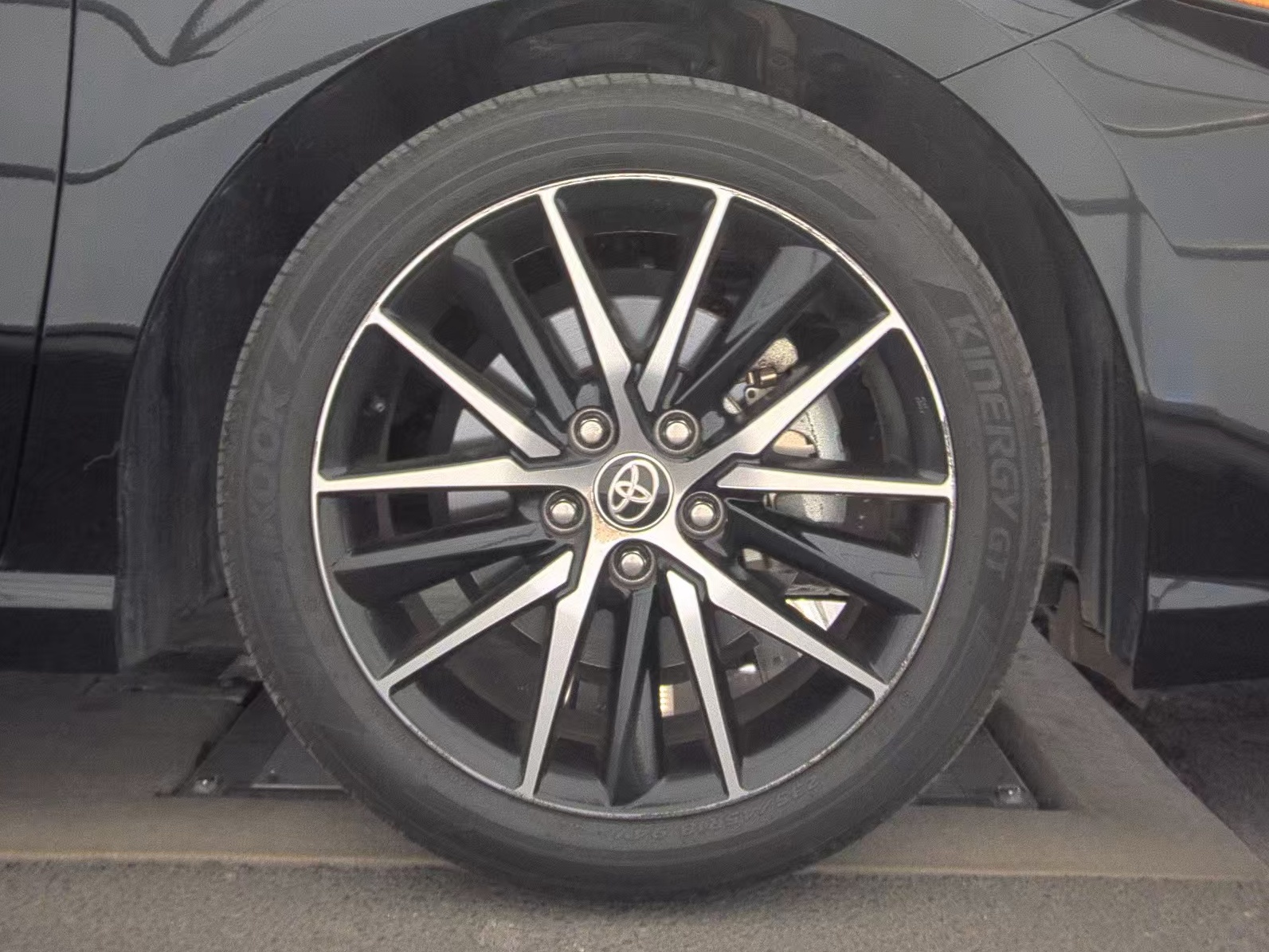 2024 Toyota Camry SE FWD