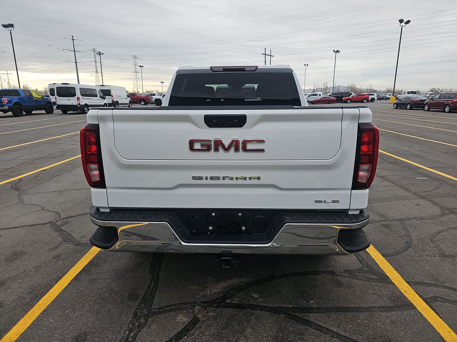 2023 GMC SIERRA 1500 SLE GAS WHITE SHORT BED SINGLE - Image 5