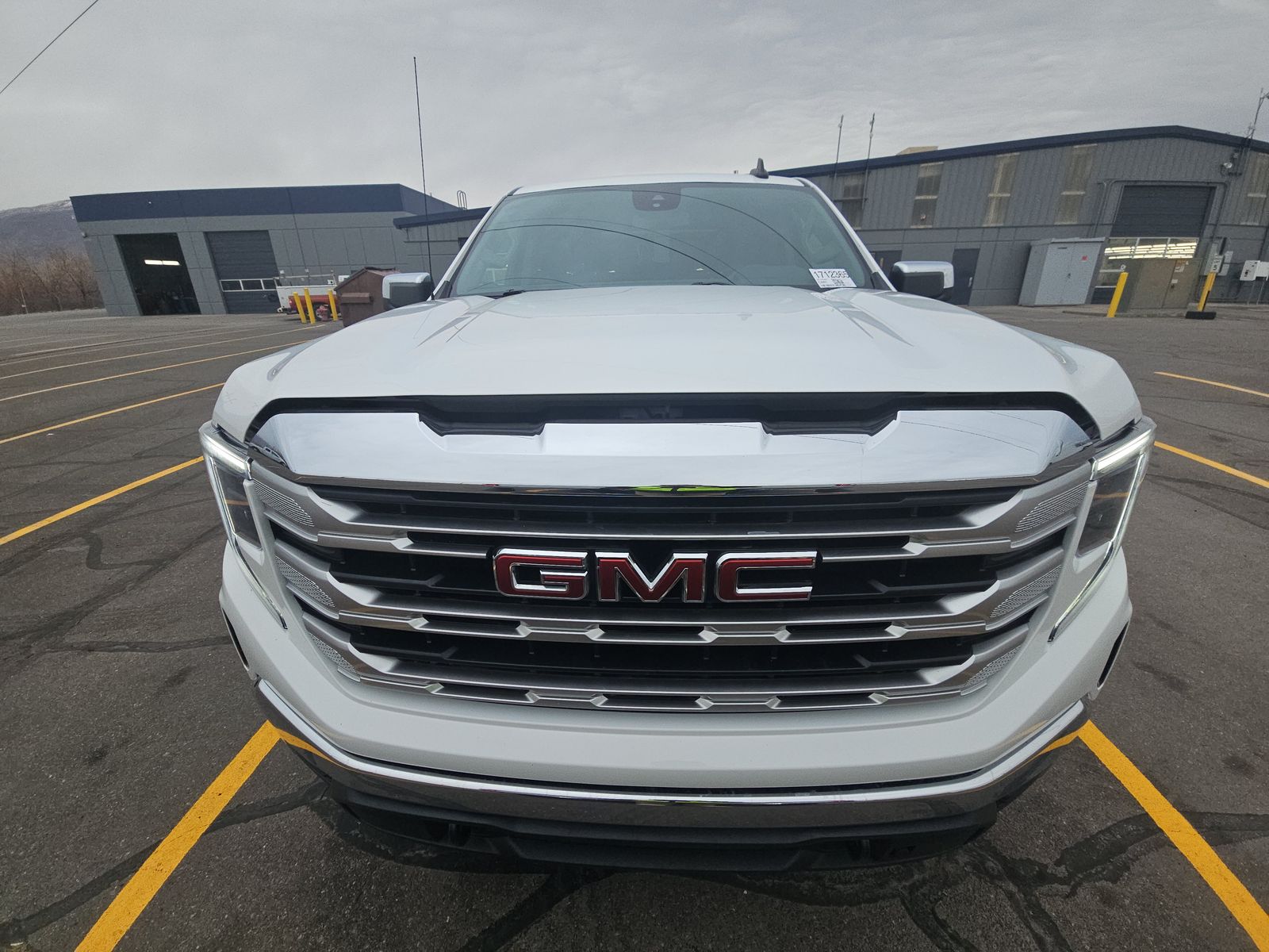 2023 GMC SIERRA 1500 SLE GAS WHITE SHORT BED SINGLE - Image 2