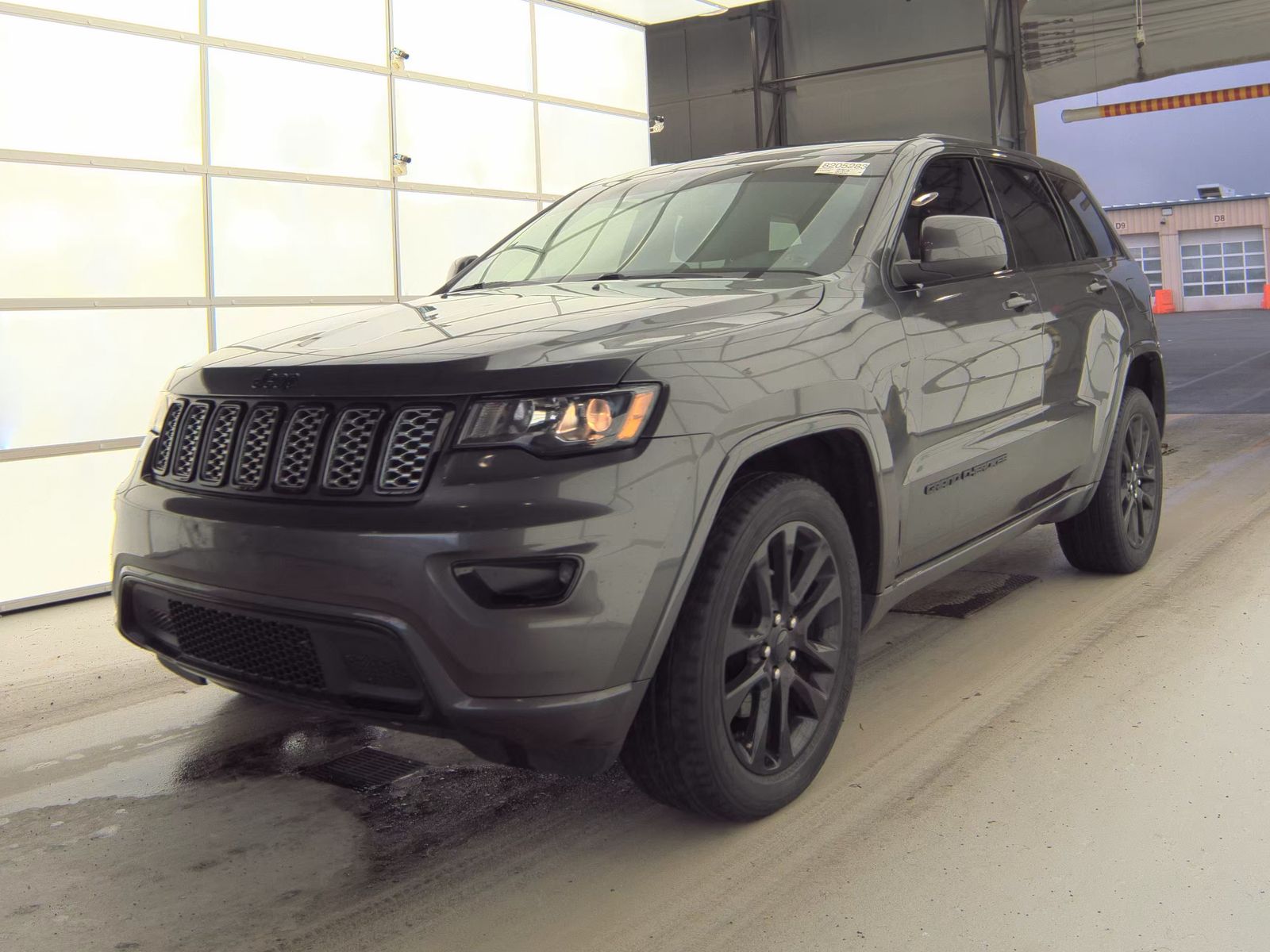 2019 Jeep Grand Cherokee Laredo Altitude Edition AWD